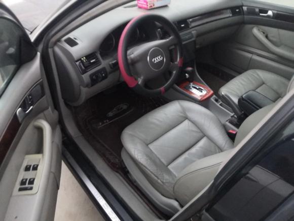 [济南·鲁A] 二手奥迪奥迪A62004款 2.4L 豪华舒适型