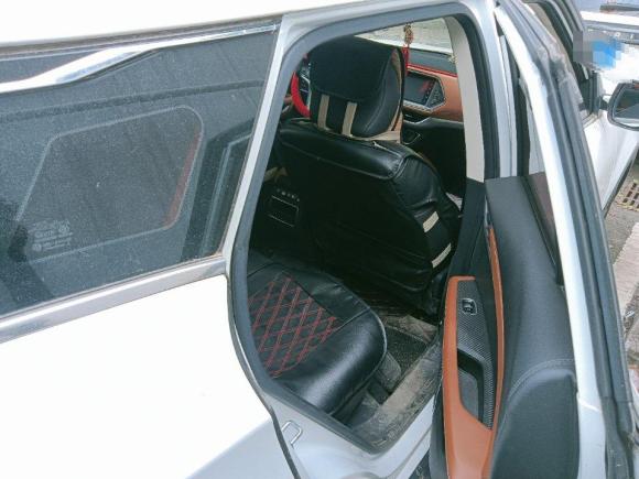 [合肥·豫D] 二手众泰众泰T3002017款 1.5L 手动尊享型