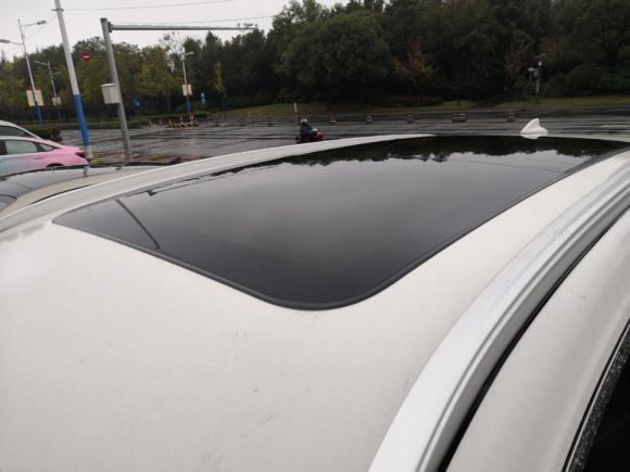 [上海·陕C] 二手众泰众泰T5002018款 1.5T 自动智能互联尊贵型