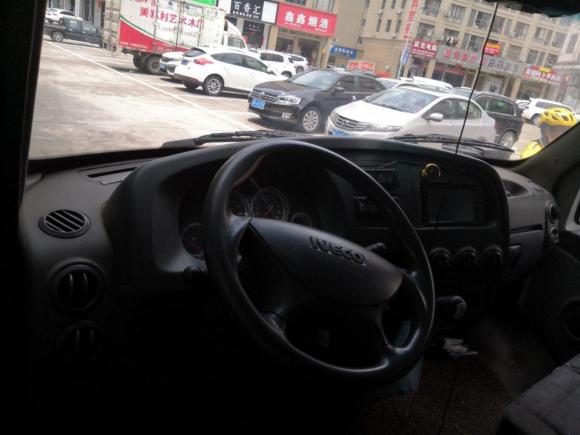 [金华·浙G] 二手依维柯宝迪2012款 2.5T-A32 基本型