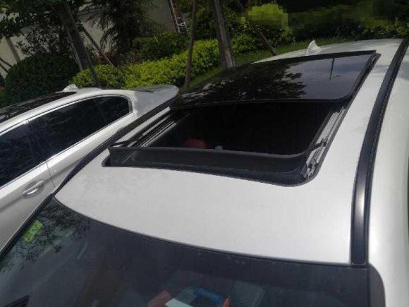 [青岛·鲁B] 二手宝马宝马2系旅行车2018款 218i 时尚型