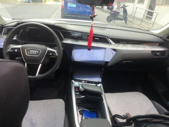 [上海·沪A] 二手奥迪奥迪e-tron2019款 55 quattro 时尚型