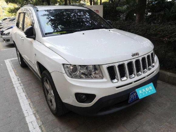 Jeep指南者2012款 2.0L 两驱豪华版「上海二手车」「天天拍车」