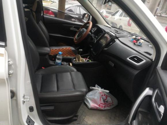 [成都·川A] 二手斯威汽车斯威X72016款 1.5T 手动豪华型 7座