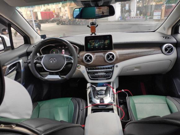 [苏州·苏E] 二手北汽绅宝北汽新能源EU52018款 R500 智尚版