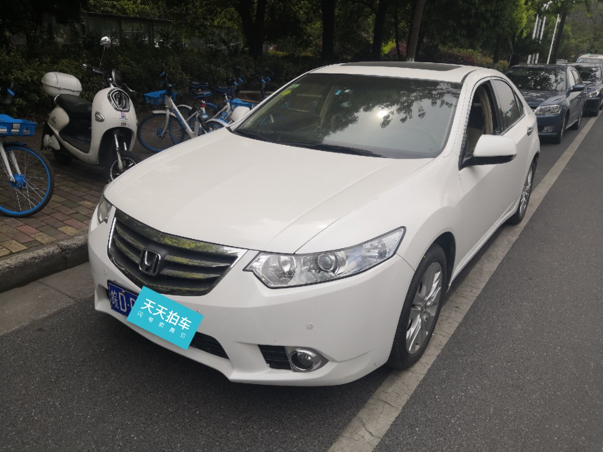 4l 豪华版 车型系列:本田思铂睿 上牌时间:2014年10月 行驶里程:4.