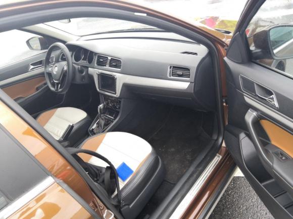 [深圳·粤B] 二手大众朗境2016款 230TSI DSG豪华版