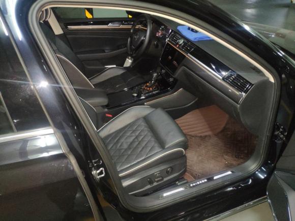 [台州·浙J] 二手大众辉昂2018款 改款 380TSI 两驱豪华旗舰版