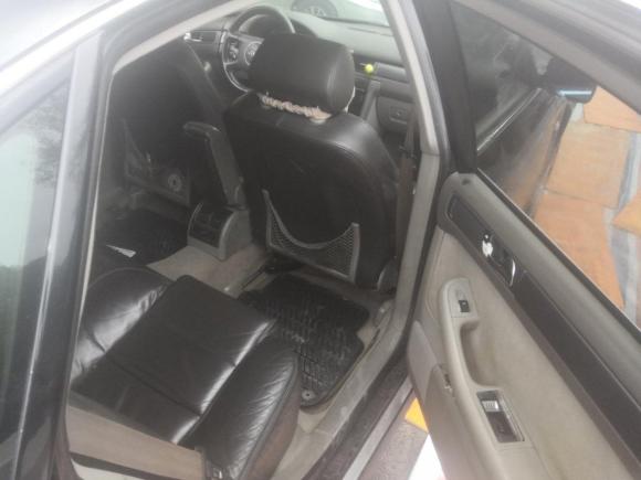 [佛山·粤A] 二手奥迪奥迪A62004款 1.8T 自动基本型