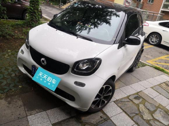 smartsmart fortwo2015款 1.0L 52千瓦硬顶激情版「南京二手车」「天天拍车」