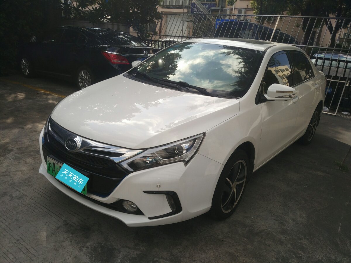 上海车主二手比亚迪秦转卖突然加价20%,买家怒:怎么不去抢?