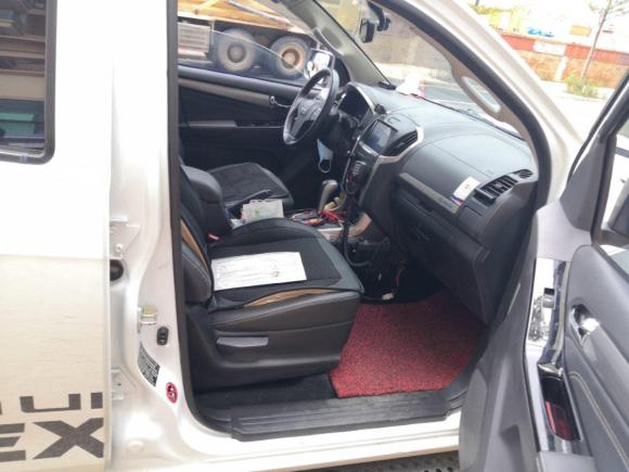 [深圳·粤B] 二手五十铃D-MAX2018款 3.0T四驱自动超豪华型4JJ1-TC HI