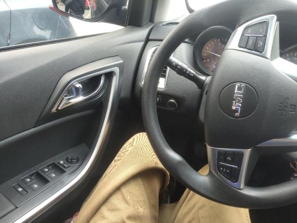 [成都·川A] 二手江铃域虎52018款 2.4T经典版柴油手动四驱豪华型长轴JX4D24A5L