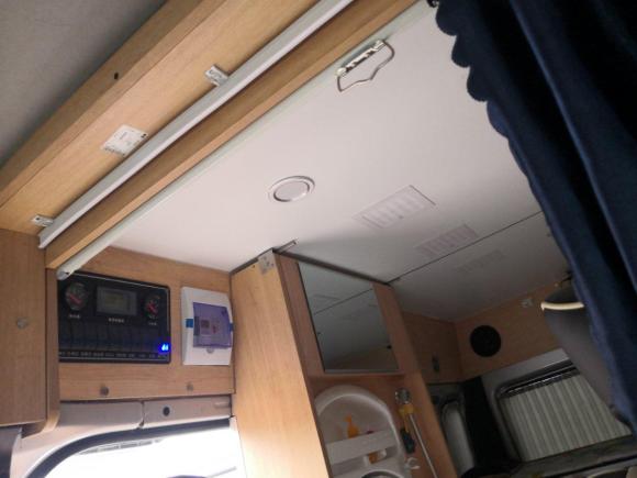 [金华·浙G] 二手福特新世代全顺2015款 2.4T短轴6座中顶多功能车