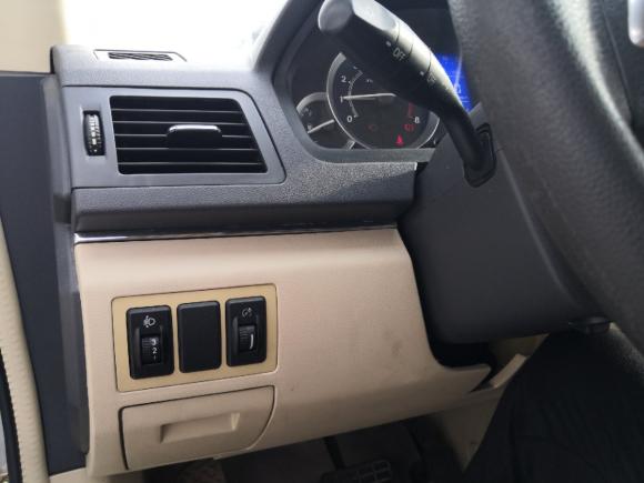 [深圳·粤B] 二手北汽绅宝北京汽车E系列2012款 两厢 1.5L 自动乐尚版