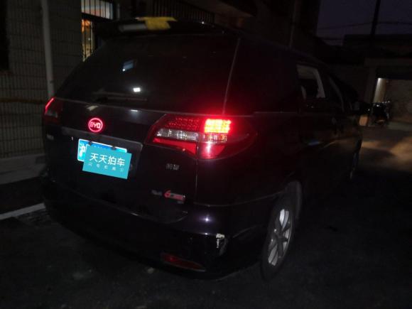 [上海·沪B] 二手比亚迪比亚迪M62015款 2.4L 自动尊贵版