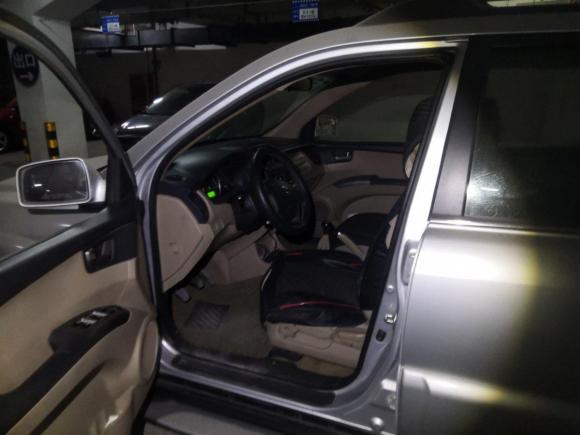 [南京·苏A] 二手起亚狮跑2009款 2.0L 手动两驱版GL