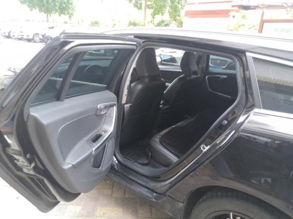 [佛山·粤D] 二手沃尔沃沃尔沃V602014款 改款 T5 智逸版