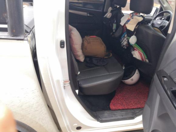 [深圳·粤B] 二手五十铃D-MAX2018款 3.0T四驱自动超豪华型4JJ1-TC HI