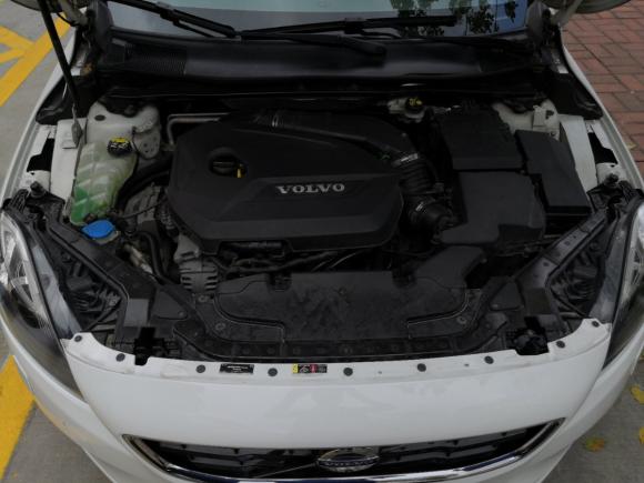 [佛山·粤E] 二手沃尔沃沃尔沃V402015款 1.6T 智雅版