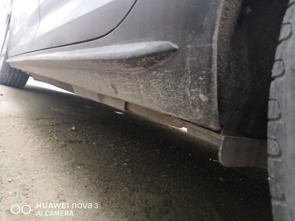 [青岛·鲁B] 二手奥迪奥迪A4L2017款 40 TFSI 时尚型（全景天窗）