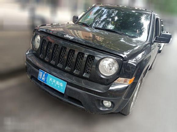 [武汉·鄂A] 二手Jeep自由客2012款 2.4 运动版