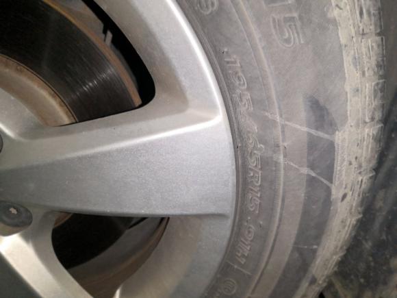 [广州·粤L] 二手大众朗逸2013款 改款经典 1.6L 自动风尚版