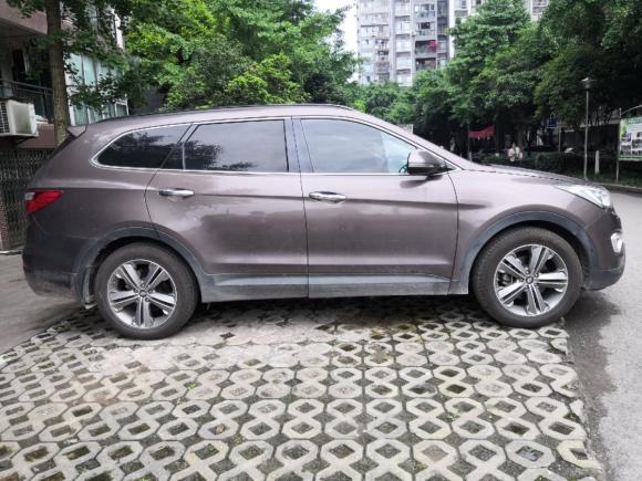 [广州·粤B] 二手现代格锐2013款 2.2T 7座四驱旗舰版