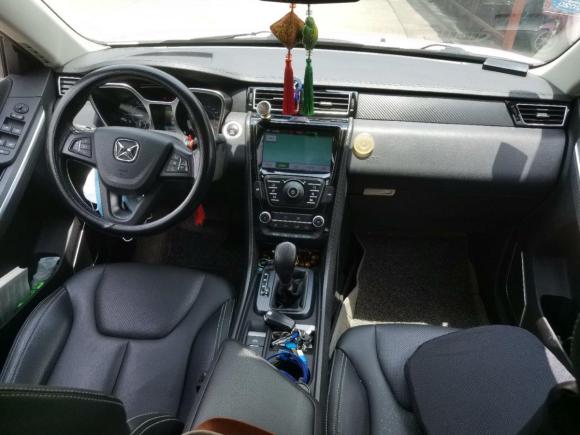 [上海·鄂E] 二手驭胜驭胜S3302016款 1.5L GTDi 自动两驱尊贵版