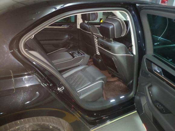 [台州·浙J] 二手大众辉昂2018款 改款 380TSI 两驱豪华旗舰版