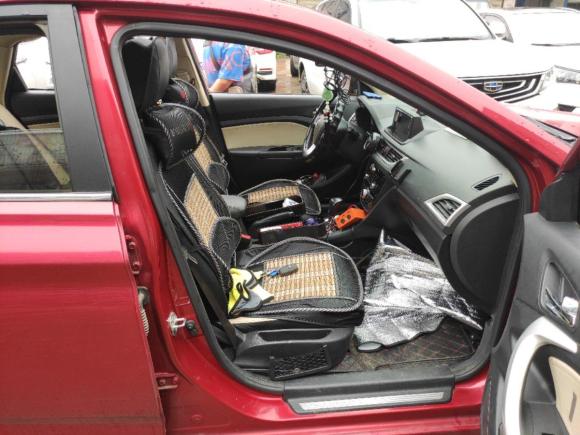 [武汉·鄂A] 二手长安悦翔V72015款 1.6L 自动乐享型 国IV