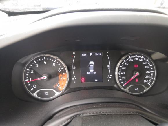 [义乌·浙G] 二手Jeep自由侠2017款  180T 自动劲能版