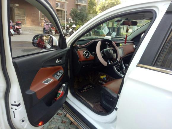 [无锡·湘E] 二手北汽幻速北汽幻速S32016款 S3L 1.5L 手动尊贵型