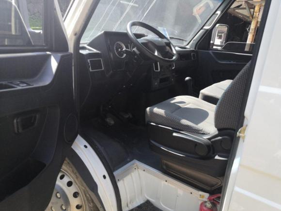 [温州·浙C] 二手依维柯得意2017款 2.8T V35箱货3座43S5