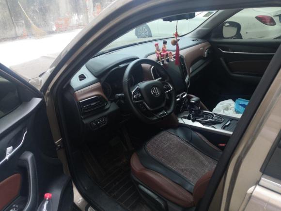 [南京·苏A] 二手中华中华V62018款 1.5T 自动尊贵型