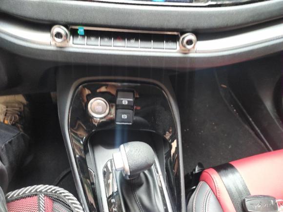 [广州·粤M] 二手哈弗哈弗H2s2018款 1.5T 双离合智尚型