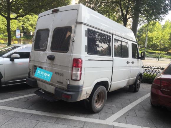 [义乌·浙G] 二手依维柯得意2017款 2.5T A35客车5-7座47Z5