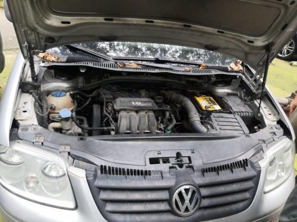 [上海·苏E] 二手大众开迪2005款 1.6L 功能型5座