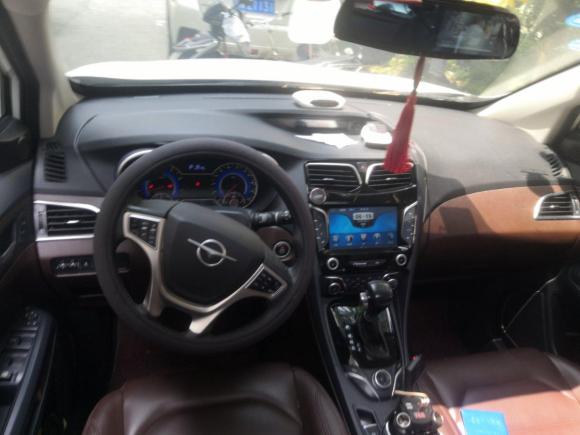 [上海·苏K] 二手海马福美来MPV2017款 六座版 1.5T 自动适·畅型