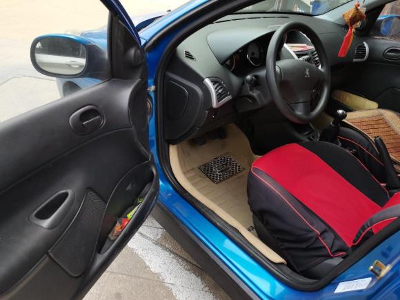 [南京·苏A] 二手标致标致2072011款 两厢 1.4L 手动驭乐版