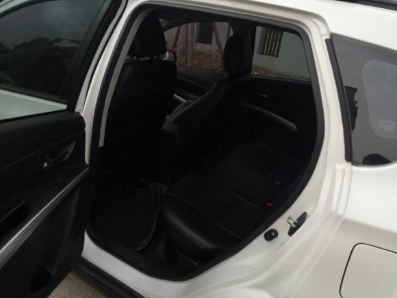 [上海·粤S] 二手铃木骁途2017款 1.6L 手动两驱都市时尚型