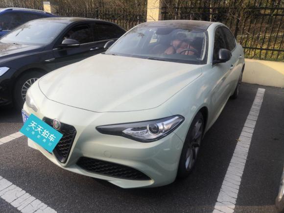 [青岛·鲁B] 二手阿尔法罗密欧Giulia2017款 2.0T 200HP 豪华版