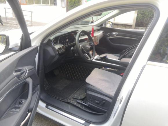 [上海·沪A] 二手奥迪奥迪e-tron2019款 55 quattro 时尚型