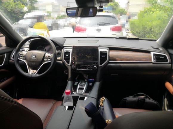 [济南·鲁A] 二手本田本田UR-V2017款 370TURBO 四驱尊享版 国V