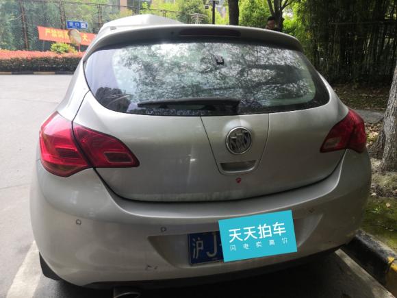 [上海·沪J] 二手别克英朗2010款 XT 1.6T 时尚运动版