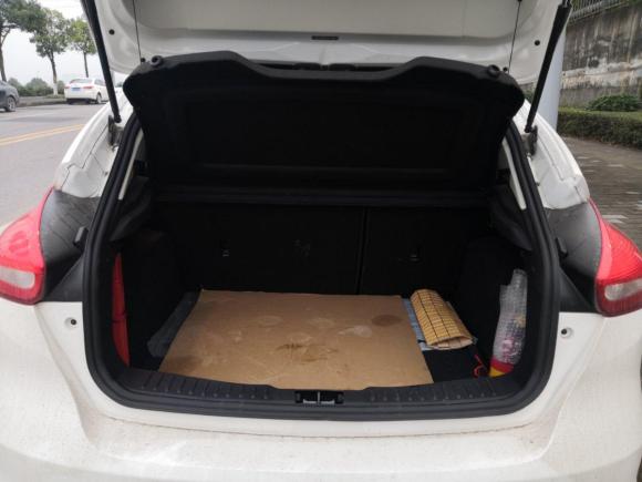 [重庆] 福特 福克斯 2018款 两厢经典 1.6l 手动舒适型智行版