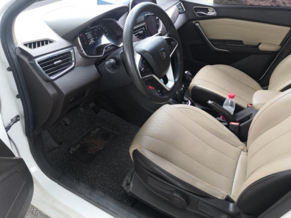 [济南·鲁A] 二手宝骏宝骏310W2017款 1.5L 手动时尚型 国V