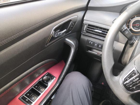 [深圳·粤P] 二手猎豹汽车猎豹CS92017款 1.5L CVT风尚型