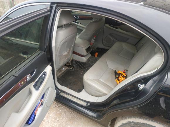 [杭州·浙A] 二手红旗红旗H72013款 2.0T 豪华型