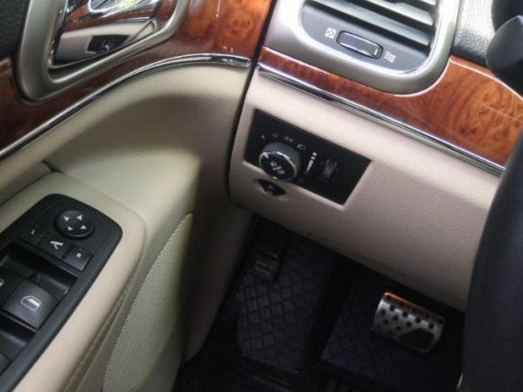 [广州·粤A] 二手Jeep大切诺基2011款 3.6L 豪华导航版